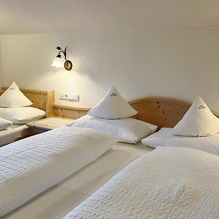 Hotel Garni Irsara San Cassiano  Zewnętrze zdjęcie