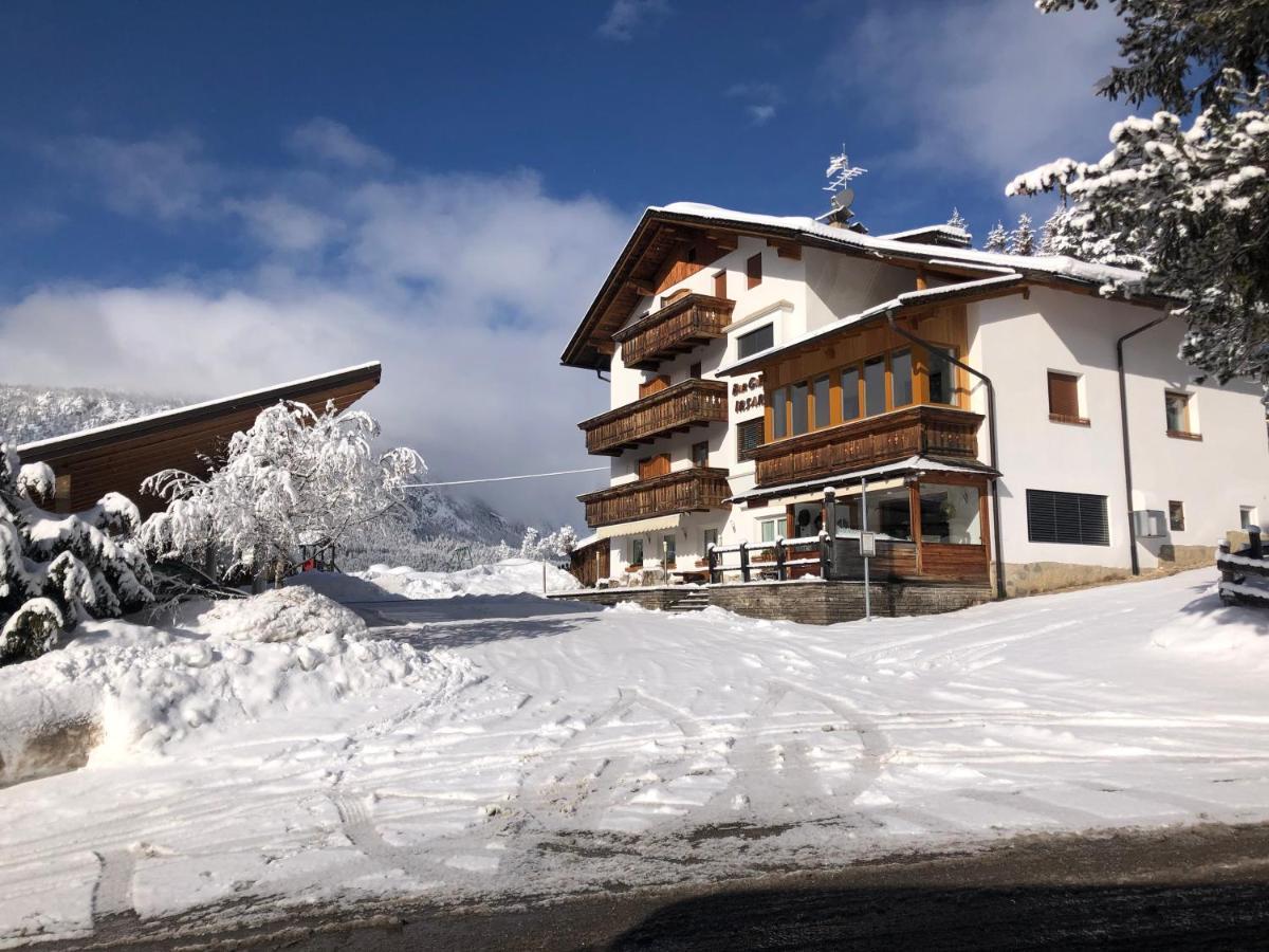 Hotel Garni Irsara San Cassiano  Zewnętrze zdjęcie