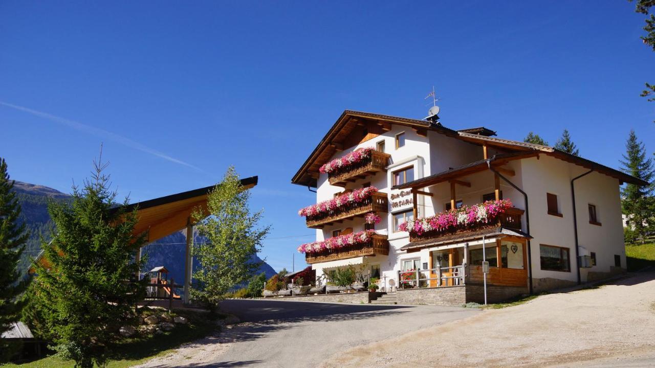 Hotel Garni Irsara San Cassiano  Zewnętrze zdjęcie